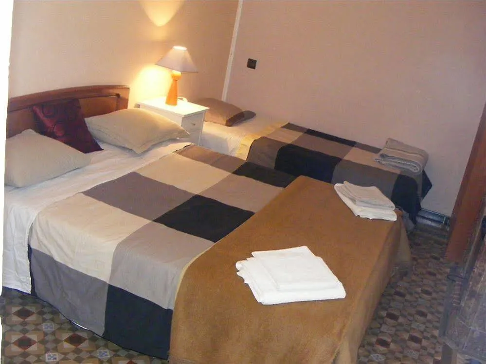 Bed & Breakfast Gabriel La Rambla Barcelona 2*,  Spain